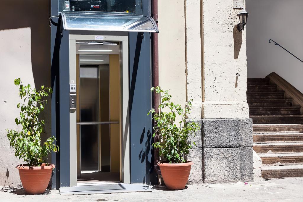 Bmode Hotel Catania Bagian luar foto